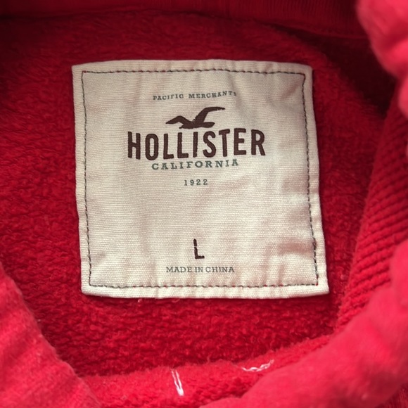 Brand Hollister
Size: Large
Color: Red
Zip up hoodie - Picture 4 of 4